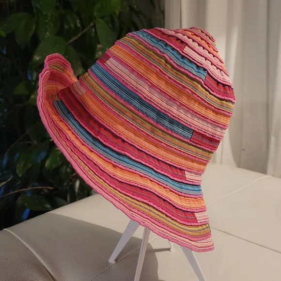 Multi colour sun hat - Picture 2 of 3